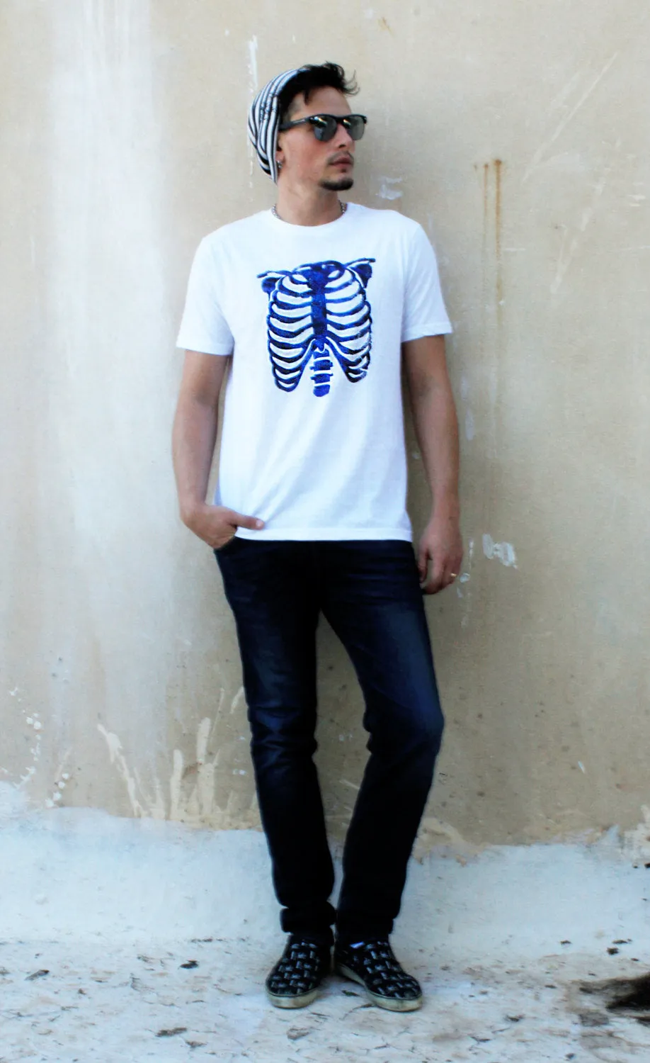 Black Glitter skeleton ribcage print unisex  t shirt