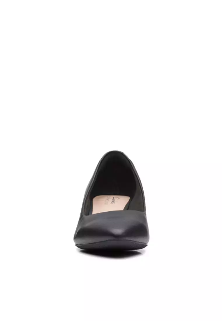 Clarks CLARKS Teresa Step Black Leather Womens Dress Shoes