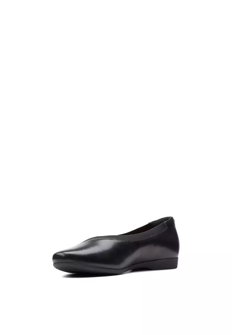 Clarks Clarks Un DarceyEase2 Black Leather Womens Dress Pumps