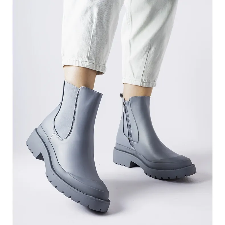 Gray rubber boots by Detis grey