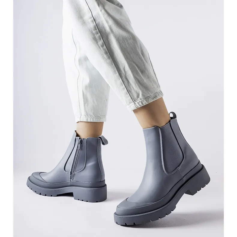 Gray rubber boots by Detis grey