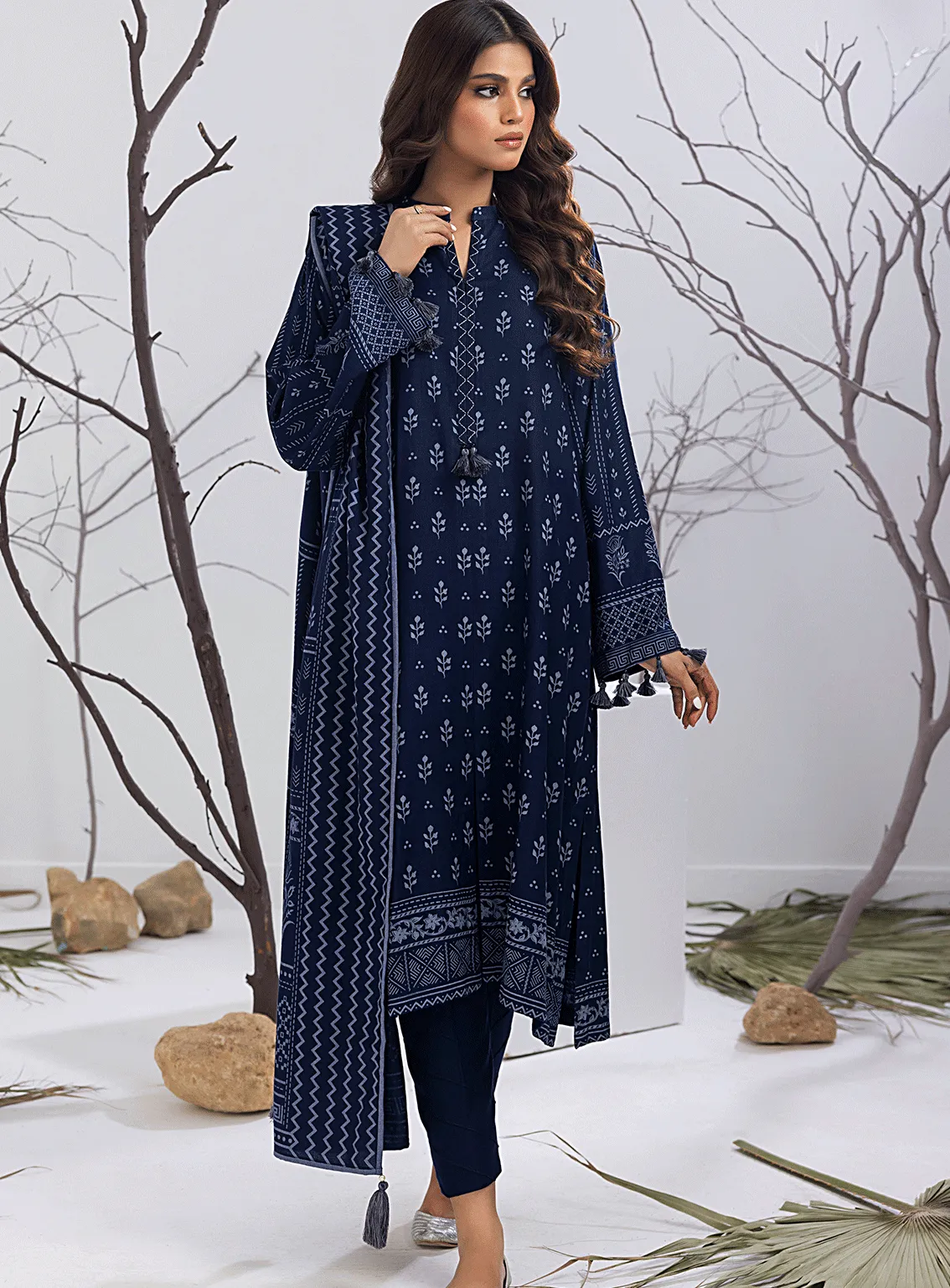 Lakhany Printed Cashmi Vool Unstitched 3 Piece Suit - LSM23CV LG-ZH-0099-A