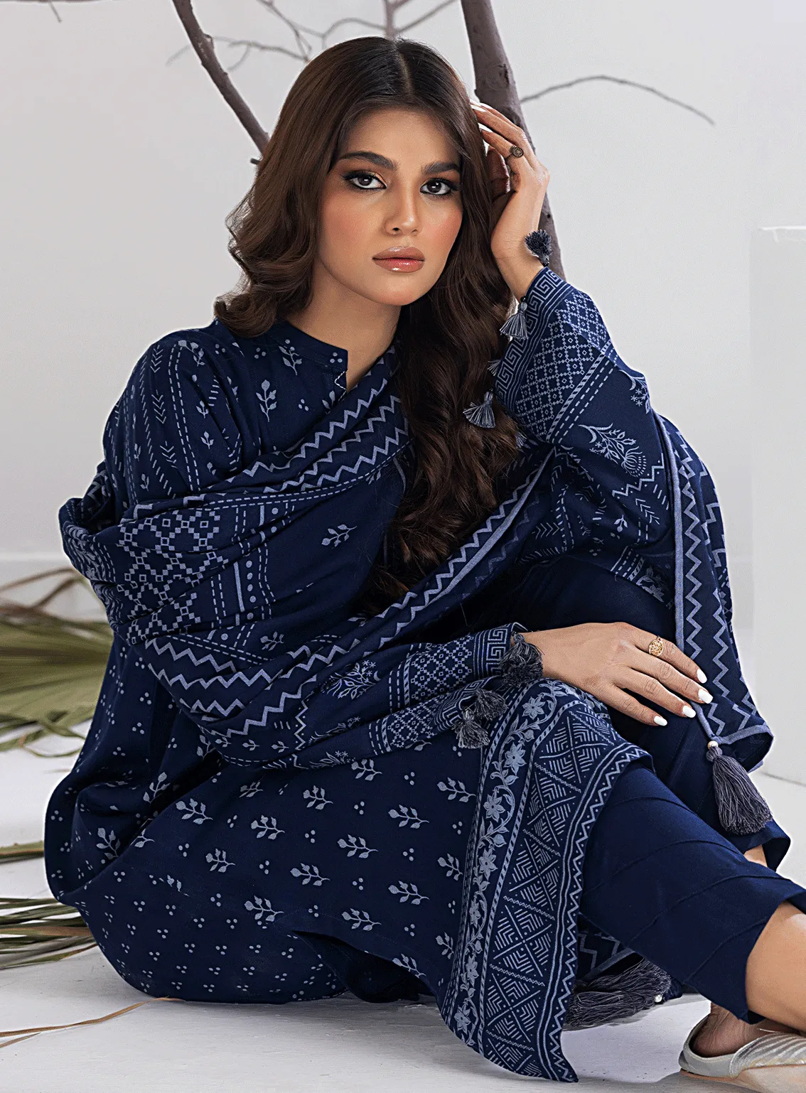 Lakhany Printed Cashmi Vool Unstitched 3 Piece Suit - LSM23CV LG-ZH-0099-A