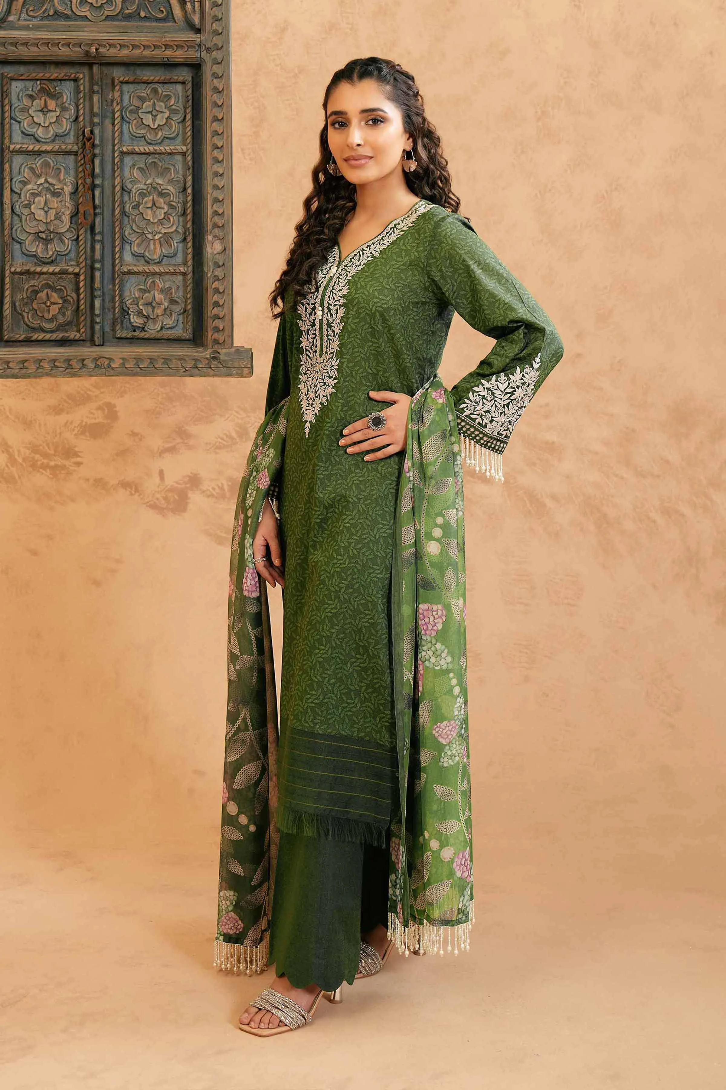 Nishat Festive Eid Embroidered Lawn Unstitched 3Pc Suit - 42401421