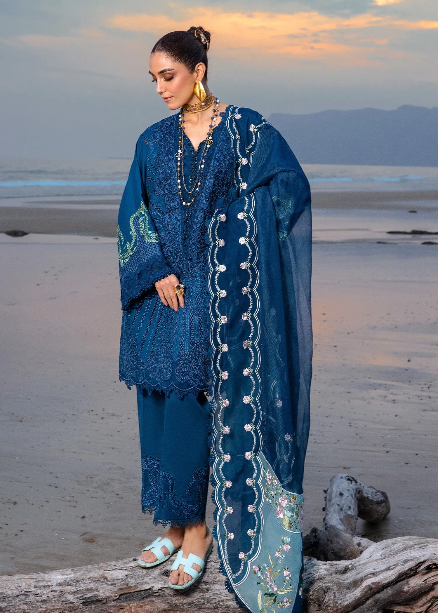 Saira Shakira Embroidered Lawn Unstitched 3Pc Suit D-02B Ulysses - Midnight